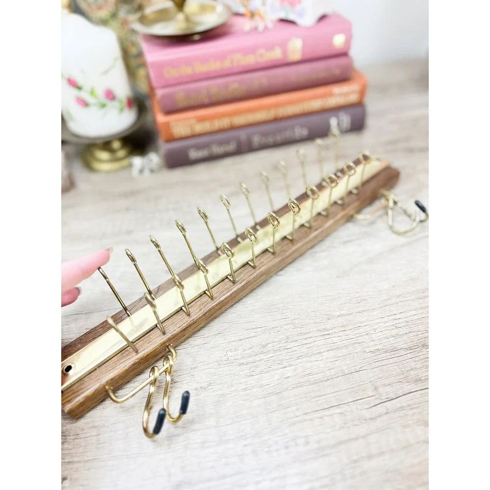 Vintage Wooden Tie Rack: 24‎ Pegs/Hooks Jewelry Display
